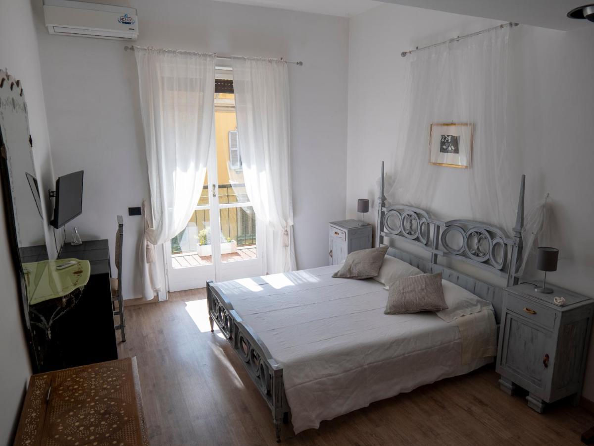 Beautiful Floral Apartment On Navigli Mailand Exterior foto